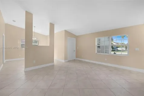1745 N Goldeneye Lane Homestead FL 33035