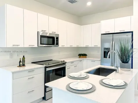 8001 NW 41st Street Doral FL 33166