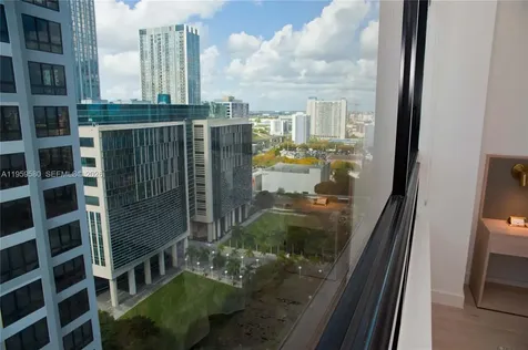 225 N Miami Avenue Miami FL 33128