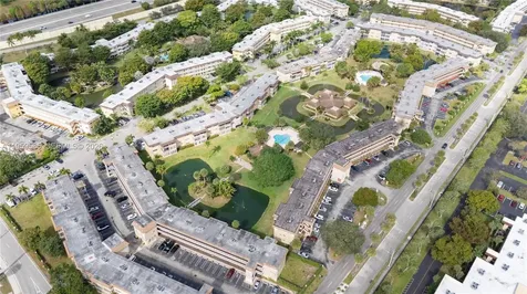 5021 W Oakland Park Boulevard Lauderdale Lakes FL 33313