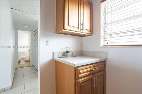 5021 W Oakland Park Boulevard Lauderdale Lakes FL 33313