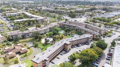 5021 W Oakland Park Boulevard Lauderdale Lakes FL 33313