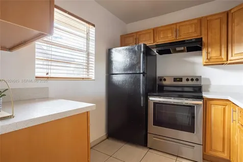 5021 W Oakland Park Boulevard Lauderdale Lakes FL 33313