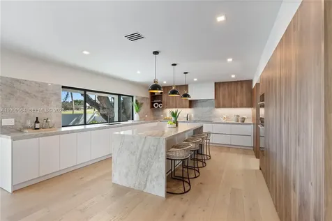 868 Country Club Drive North Palm Beach FL 33408