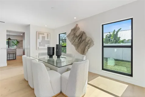 868 Country Club Drive North Palm Beach FL 33408