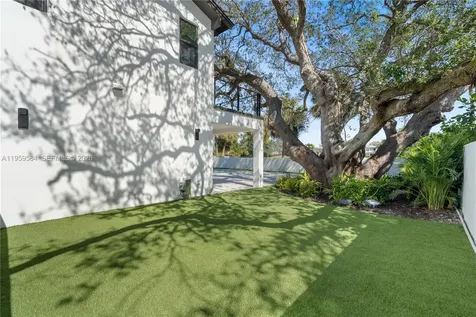 868 Country Club Drive North Palm Beach FL 33408