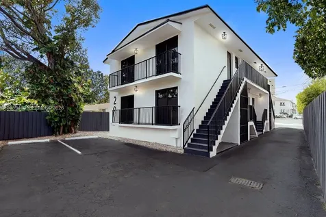 329 SW 9th Avenue Miami FL 33130