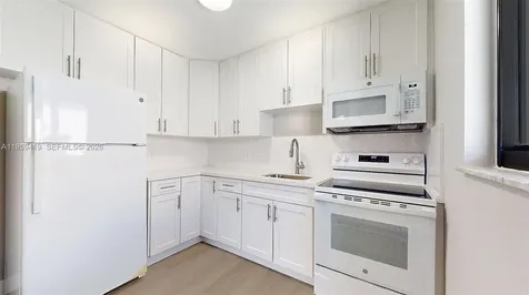 329 SW 9th Avenue Miami FL 33130
