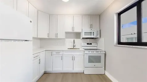 329 SW 9th Avenue Miami FL 33130