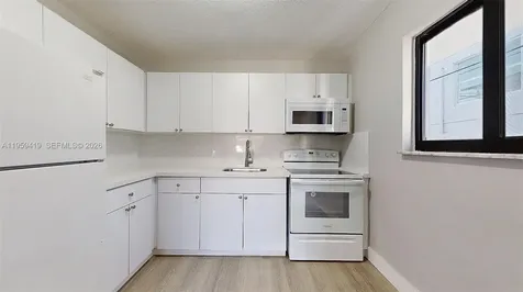 329 SW 9th Avenue Miami FL 33130
