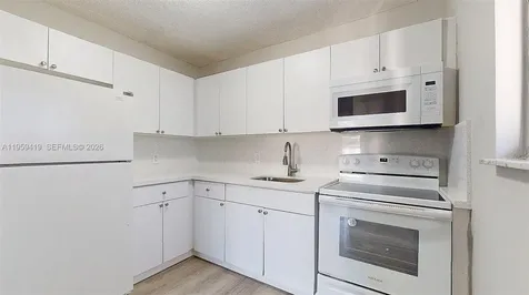 329 SW 9th Avenue Miami FL 33130