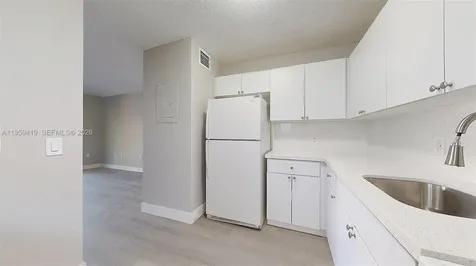 329 SW 9th Avenue Miami FL 33130