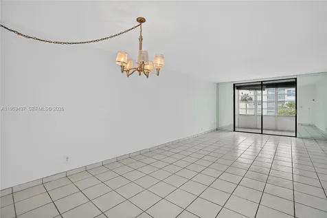 2821 Somerset Drive Lauderdale Lakes FL 33311