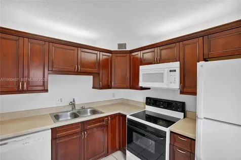 2821 Somerset Drive Lauderdale Lakes FL 33311