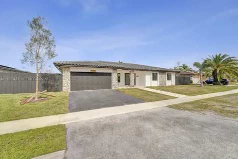 16653 Golfview Drive Weston FL 33326