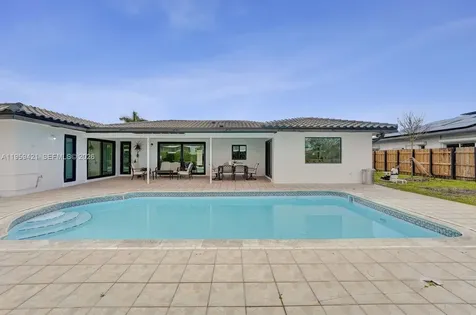 16653 Golfview Drive Weston FL 33326