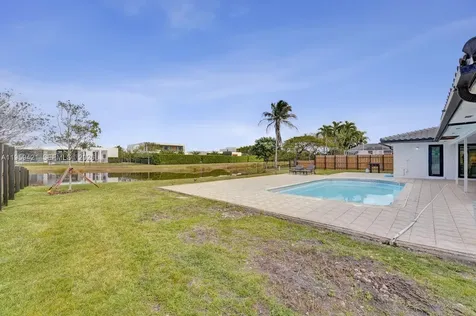 16653 Golfview Drive Weston FL 33326