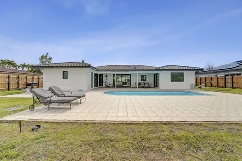 16653 Golfview Drive Weston FL 33326