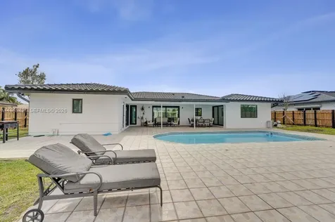 16653 Golfview Drive Weston FL 33326