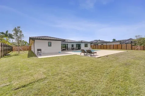 16653 Golfview Drive Weston FL 33326