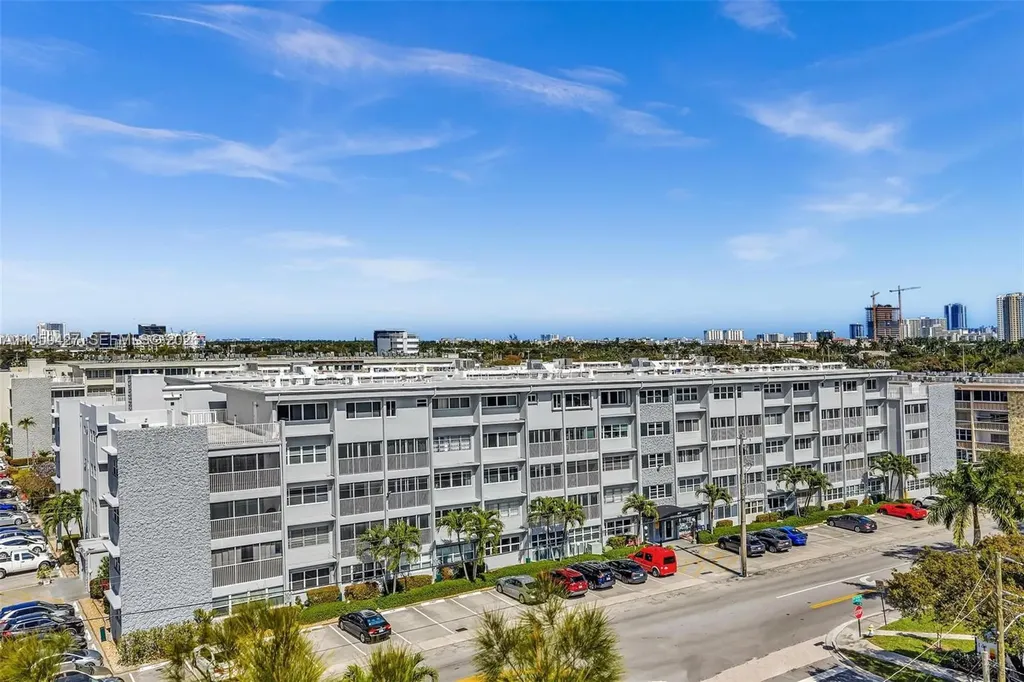 329 SE 3rd Street Hallandale Beach FL 33009