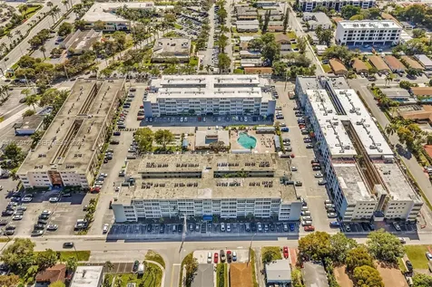 329 SE 3rd Street Hallandale Beach FL 33009