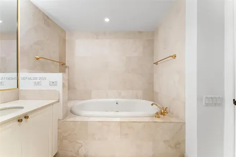 7600 N Fisher Island Drive Miami Beach FL 33109