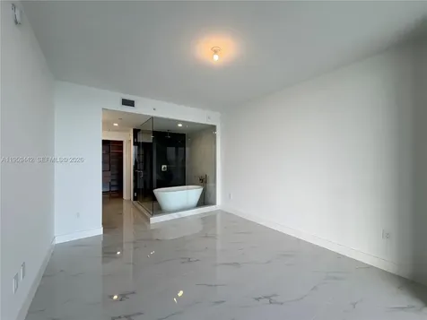 700 NE 24 Miami FL 33137