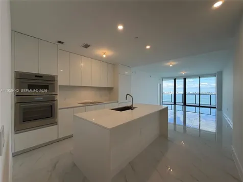 700 NE 24 Miami FL 33137