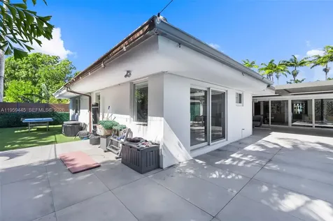 1040 NE 86th Street Miami FL 33138