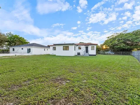 14545 Garden Drive Miami FL 33168