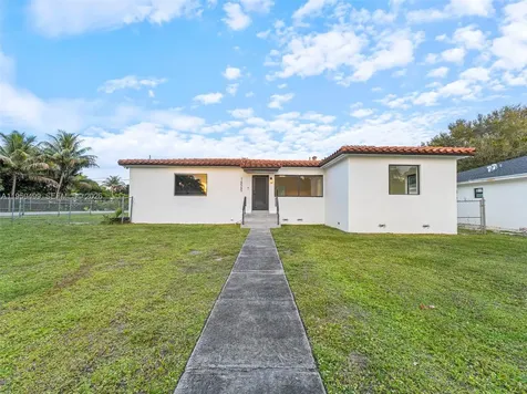 14545 Garden Drive Miami FL 33168