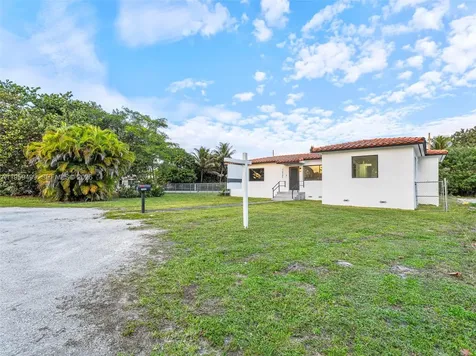 14545 Garden Drive Miami FL 33168