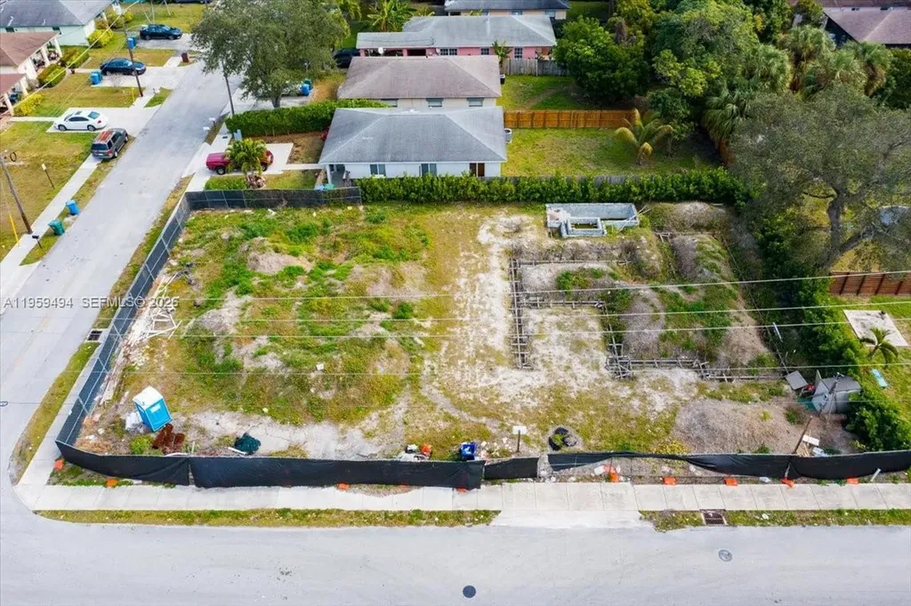 3250 NE 3rd Avenue Oakland Park FL 33334