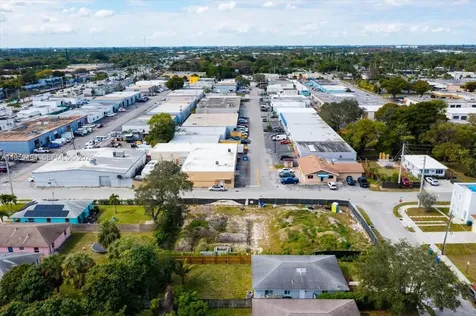 3250 NE 3rd Avenue Oakland Park FL 33334