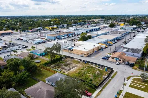 3250 NE 3rd Avenue Oakland Park FL 33334