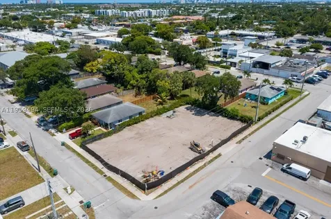 3250 NE 3rd Avenue Oakland Park FL 33334