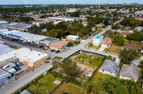 3250 NE 3rd Avenue Oakland Park FL 33334