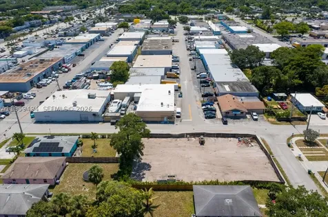 3250 NE 3rd Avenue Oakland Park FL 33334