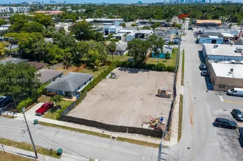 3250 NE 3rd Avenue Oakland Park FL 33334