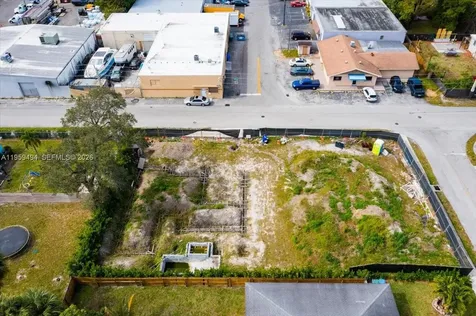 3250 NE 3rd Avenue Oakland Park FL 33334
