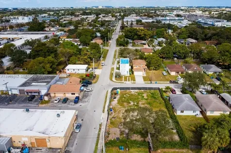 3210 NE 3rd Avenue Oakland Park FL 33334
