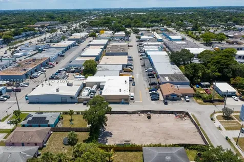 3210 NE 3rd Avenue Oakland Park FL 33334