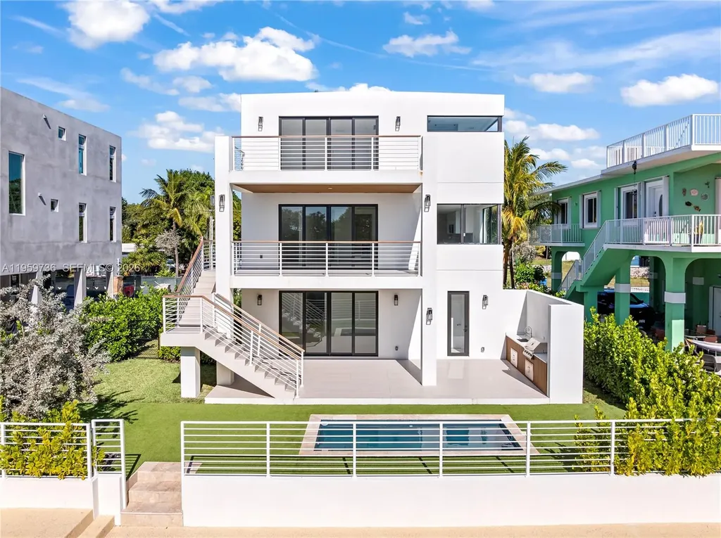124 Orchid Street Plantation Key FL 33070