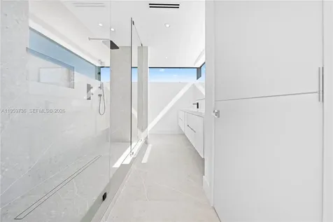 124 Orchid Street Plantation Key FL 33070