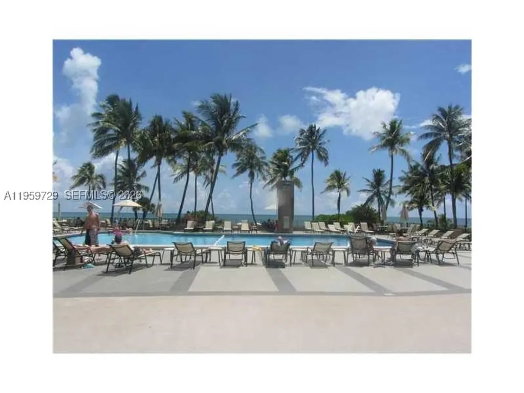 181 Crandon Boulevard Key Biscayne FL 33149