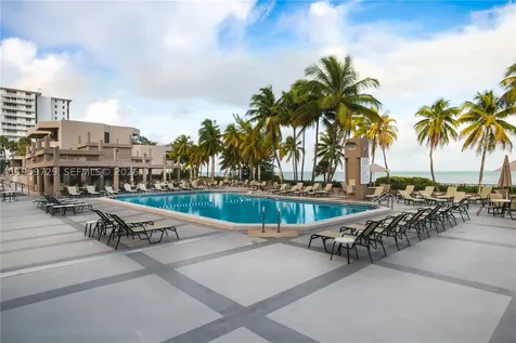181 Crandon Boulevard Key Biscayne FL 33149