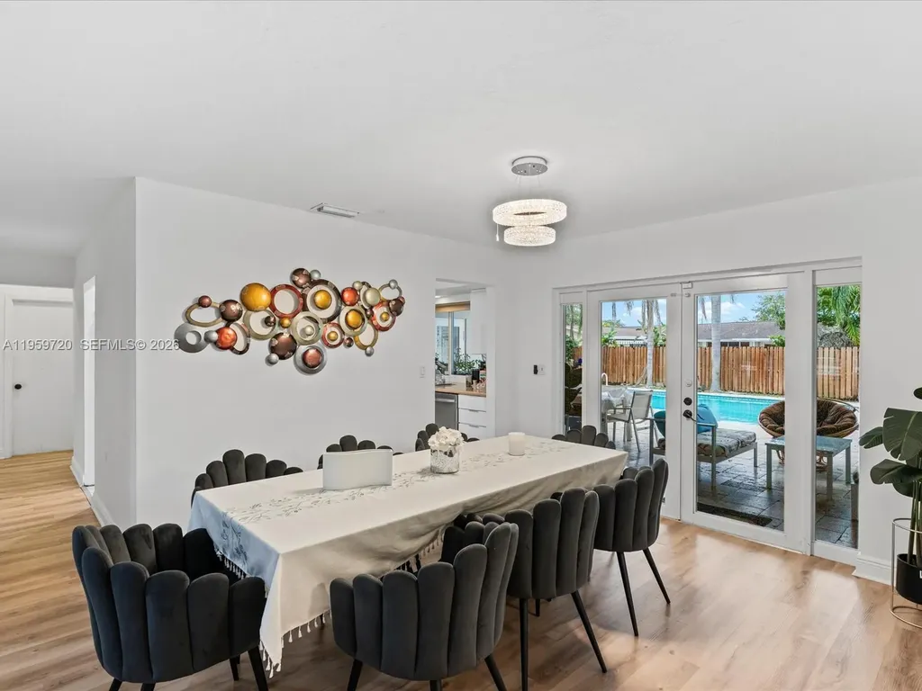 1113 N 46th Terrace Hollywood FL 33021