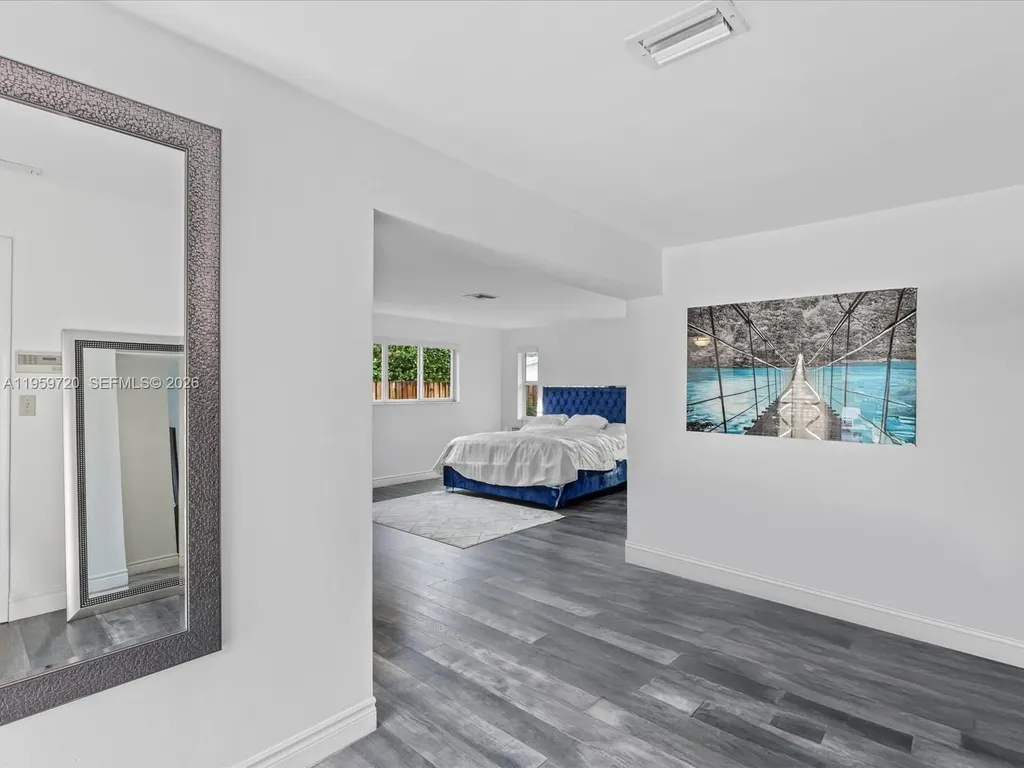 1113 N 46th Terrace Hollywood FL 33021
