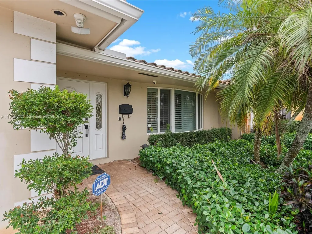 1113 N 46th Terrace Hollywood FL 33021